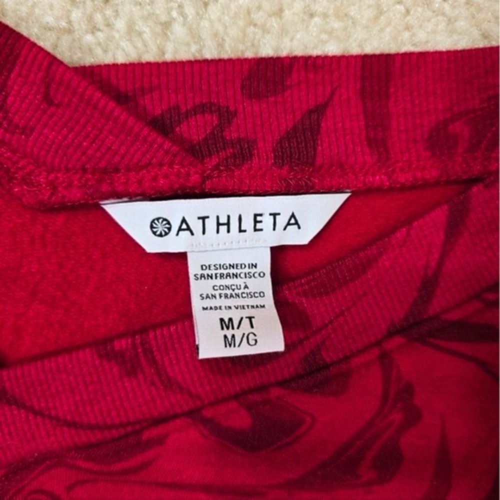 Athleta Coaster Luxe V-Neck Sweatshirt Red Swirl Print Medium Tall 466896 - Picture 6 of 8
